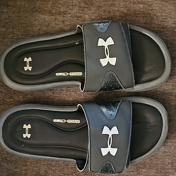 Under Armour Slides - Picture 2 of 5